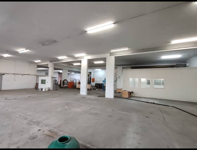 730M² FACTORY TO LET IN NDABENI